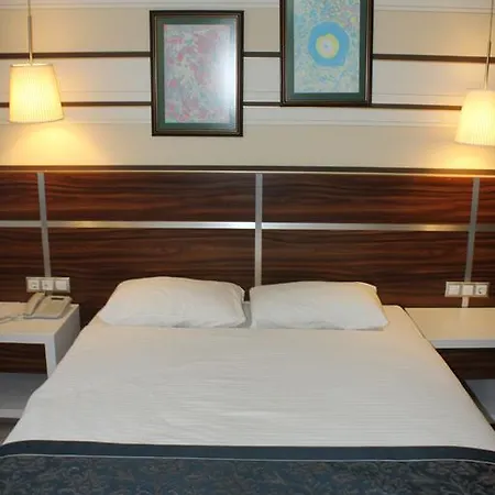 Kuzucular Park 4*